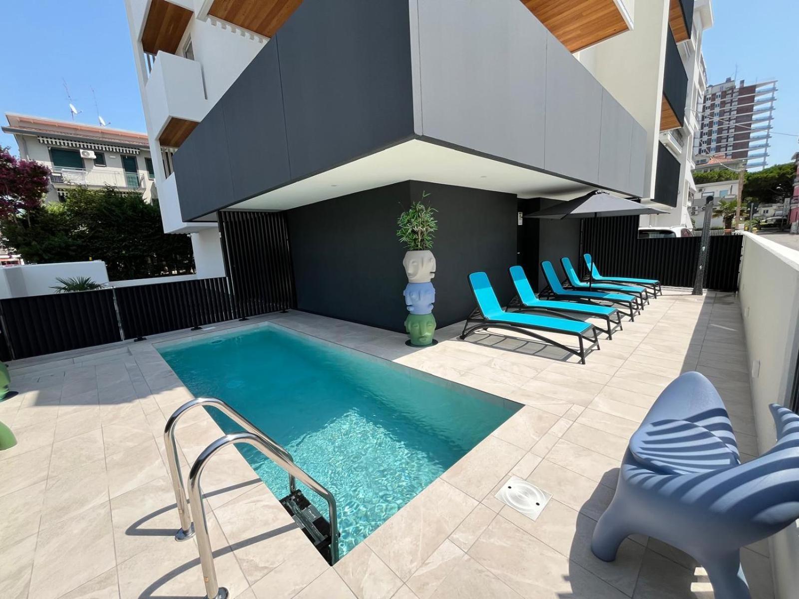 Beach Palace With Small Swimming Pool, Private Beach, Parking ลิโดดิเยโซโล ภายนอก รูปภาพ